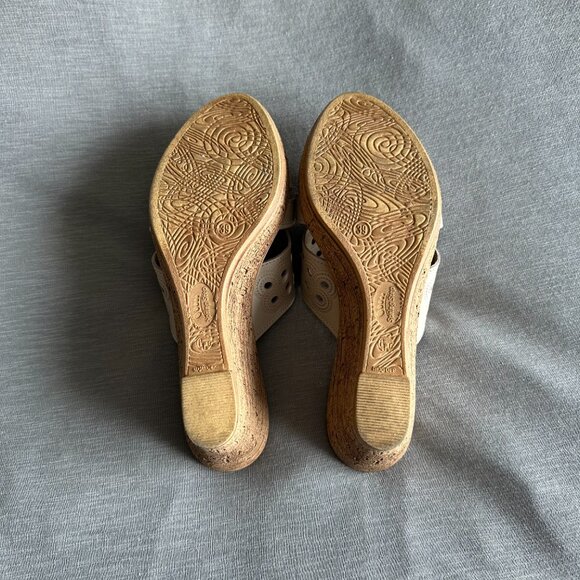 LIKE NEW Spring Step Melancholy Sandals in Biege - Picture 8 of 8